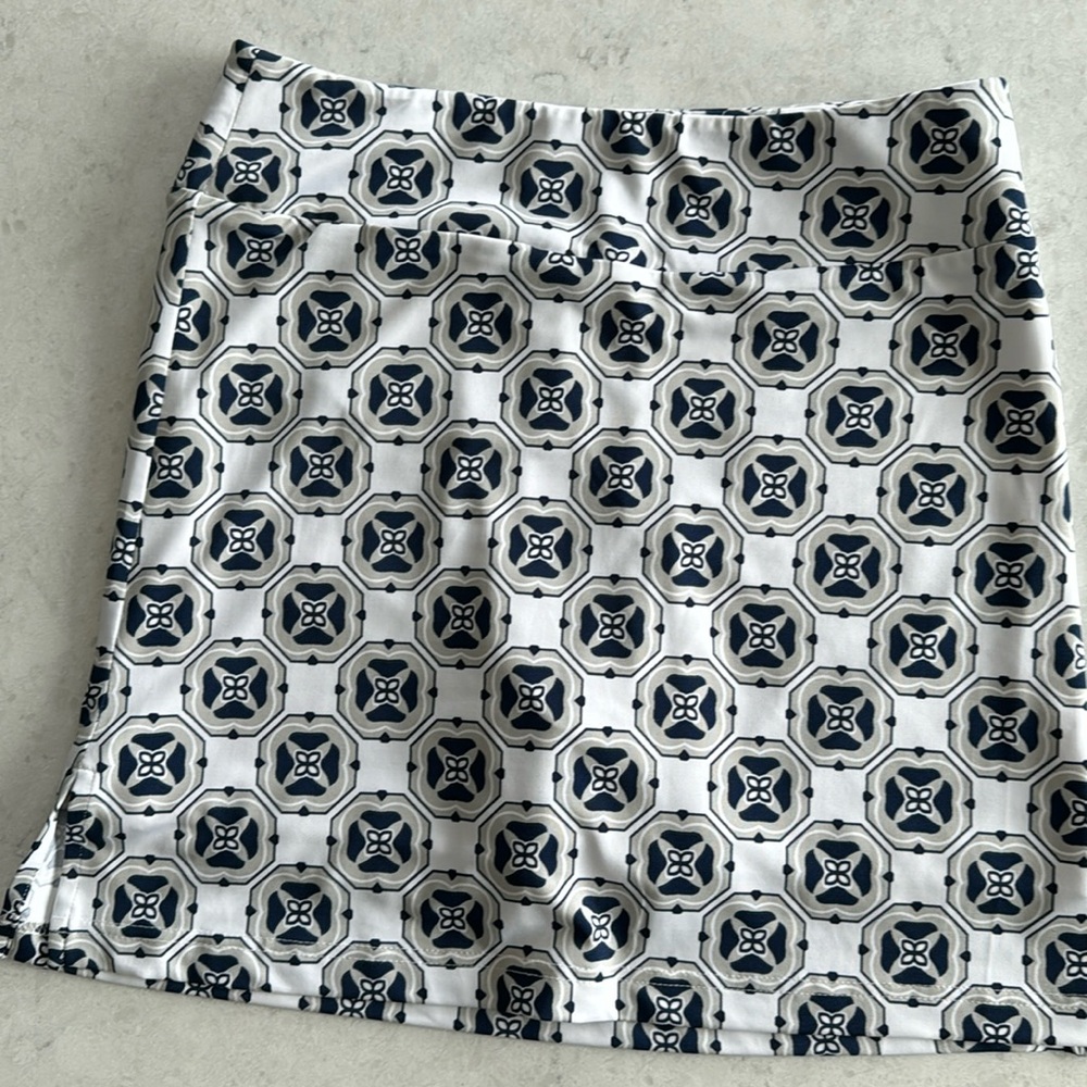 Golftini size small golf skirt